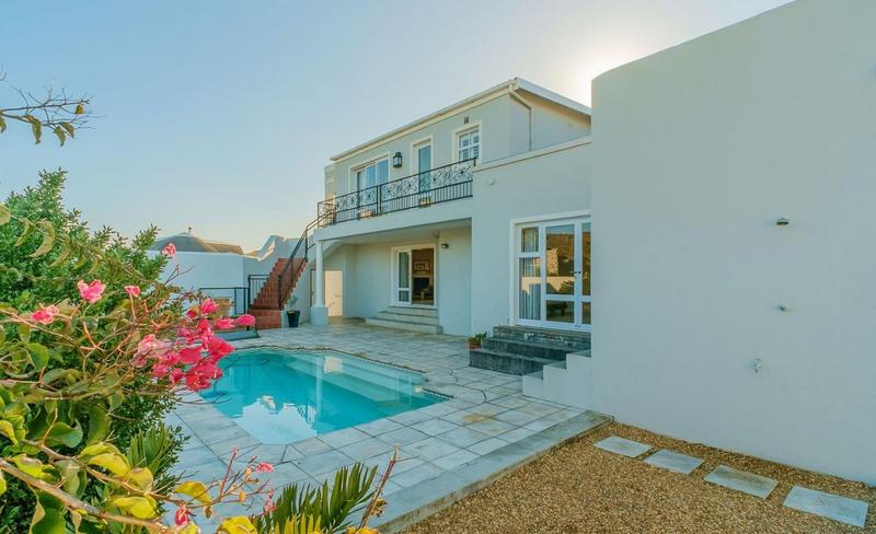4 Bedroom Property for Sale in Kommetjie Western Cape